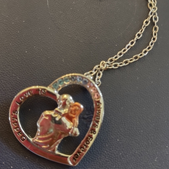 Daddy and Daughter heart pendant necklace - Picture 3 of 3